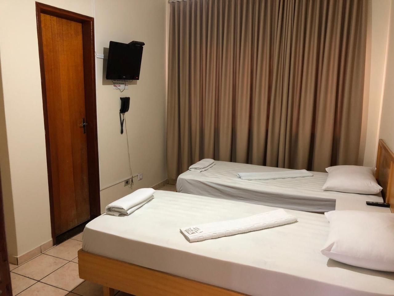 Acalantus Hotel Goiânia Esterno foto