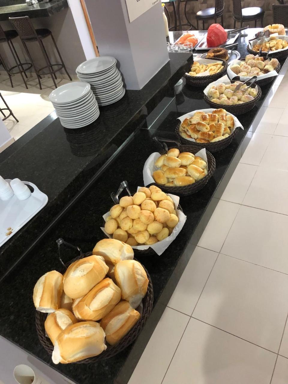 Acalantus Hotel Goiânia Esterno foto