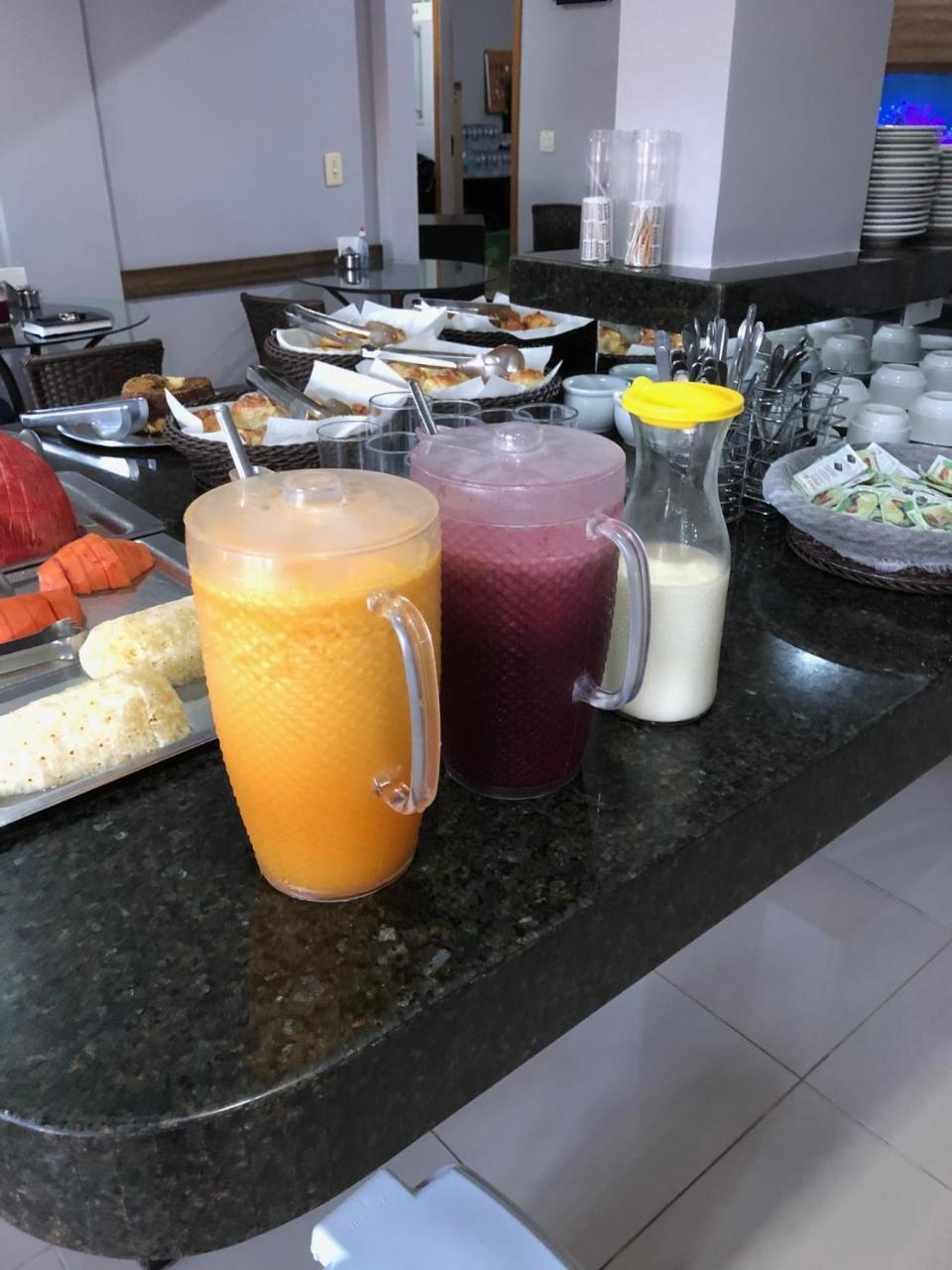 Acalantus Hotel Goiânia Esterno foto